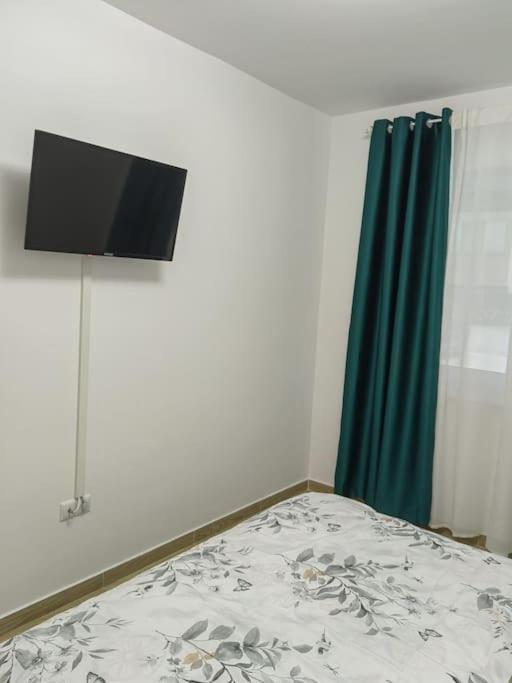 Cozyapartment14 Roşu